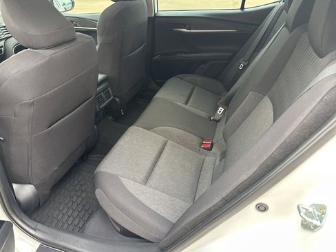 Used 2025 Toyota Camry LE w/ Convenience Package image 15