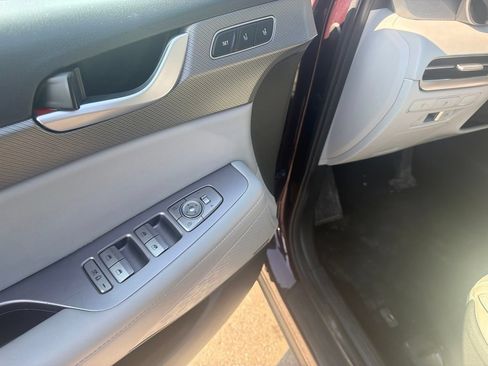 Used 2024 Hyundai Palisade SEL w/ Premium Package FWD image 16