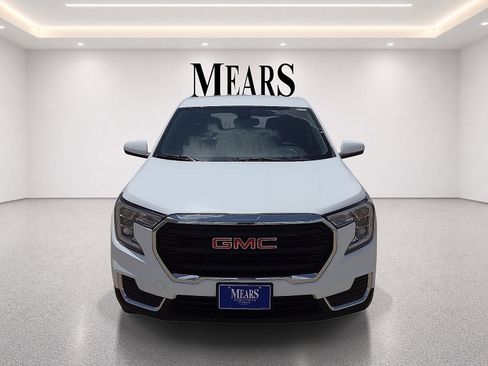 Used 2024 GMC Terrain SLE FWD image 8