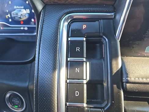 Used 2024 Chevrolet Tahoe Premier w/ Premium Package image 38