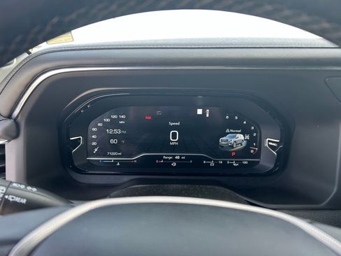 Used 2023 GMC Yukon XL Denali AWD/4WD image 15