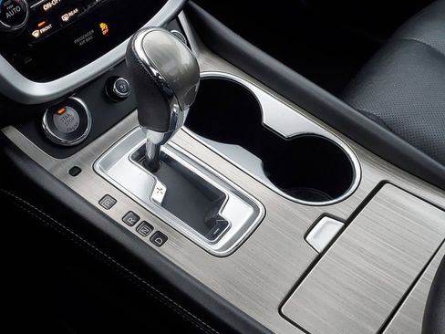 Used 2017 Nissan Murano S image 23