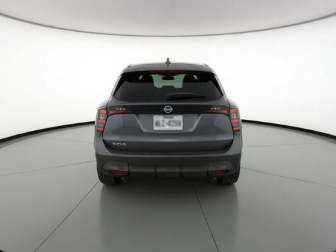 Used 2025 Nissan Kicks SV image 7
