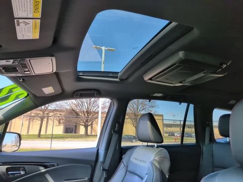 Used 2022 Honda Pilot Black Edition image 30