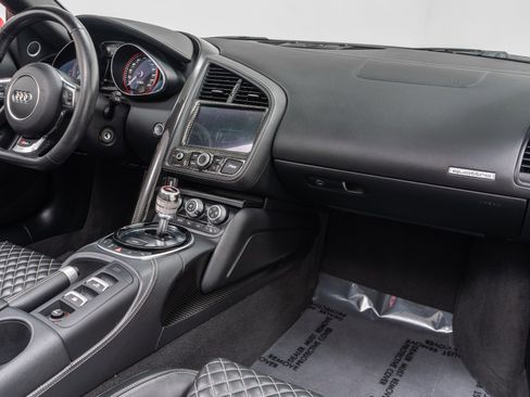 Used 2014 Audi R8 V10 image 14