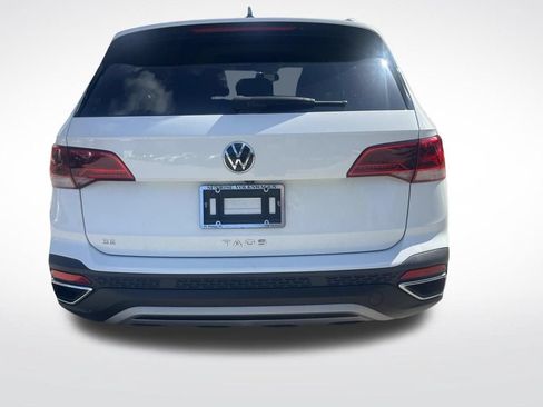 Used 2022 Volkswagen Taos SE FWD image 6