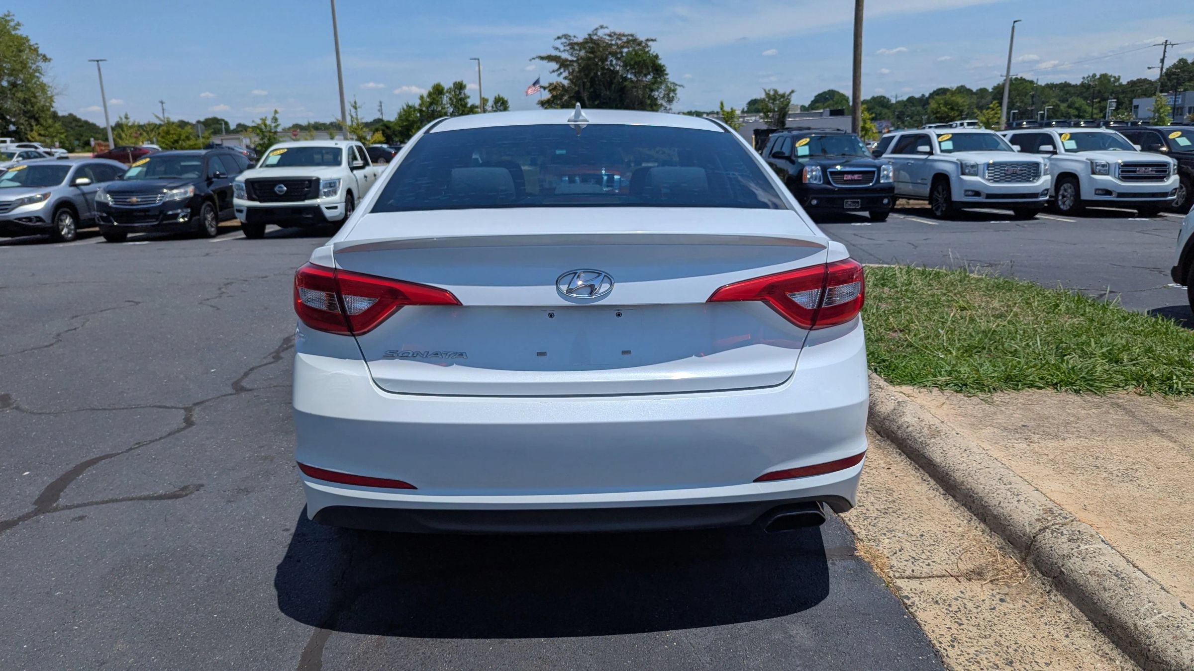 Used 2015 Hyundai Sonata SE FWD image 6