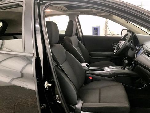 Used 2017 Honda HR-V EX image 8