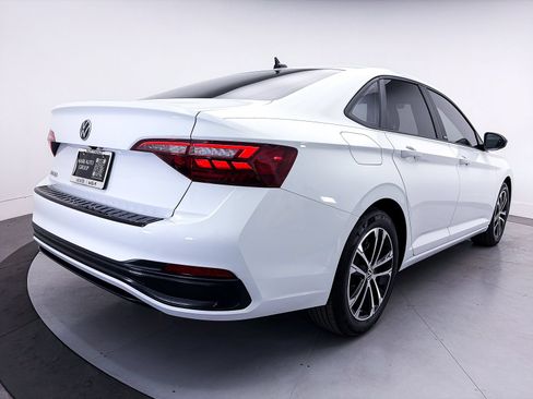 Used 2024 Volkswagen Jetta Sport FWD image 13