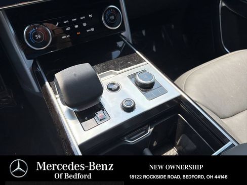 Used 2023 Land Rover Range Rover SE AWD/4WD image 16