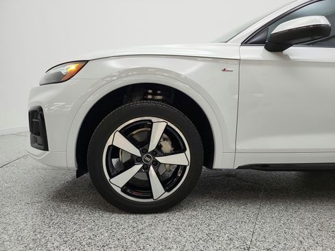 Used 2023 Audi Q5 2.0T Premium Plus w/ Premium Plus Package AWD/4WD image 38