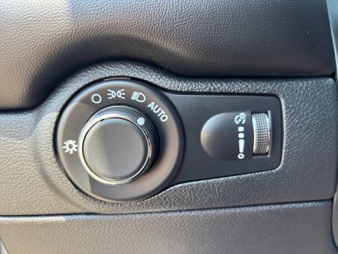 Used 2025 Dodge Durango GT AWD/4WD image 21