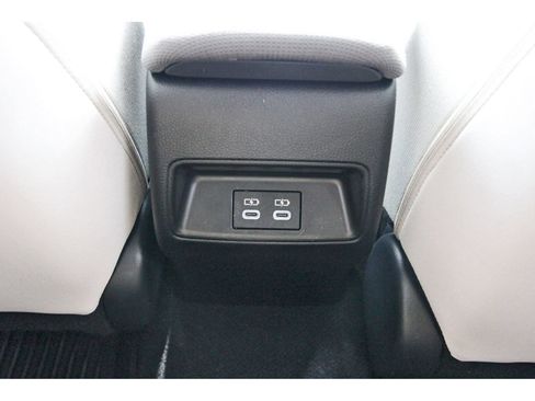 Used 2025 Toyota Corolla LE FWD image 15