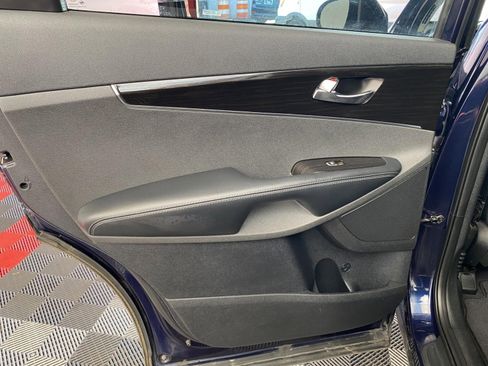Used 2020 Kia Sorento EX image 20