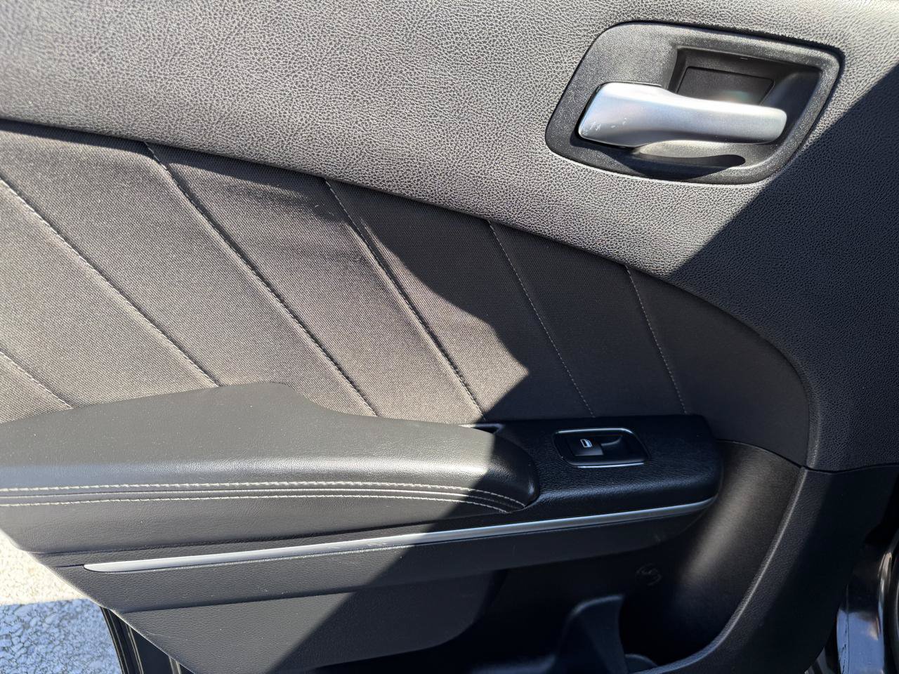 Used 2017 Dodge Charger R/T RWD image 14