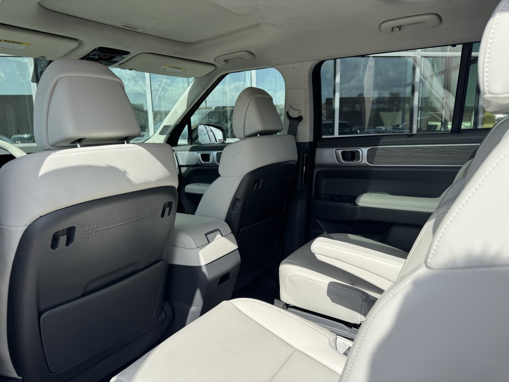 Used 2024 Hyundai Santa Fe Calligraphy FWD image 36