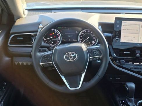 Used 2022 Toyota Camry XLE w/ Navigation Package image 12