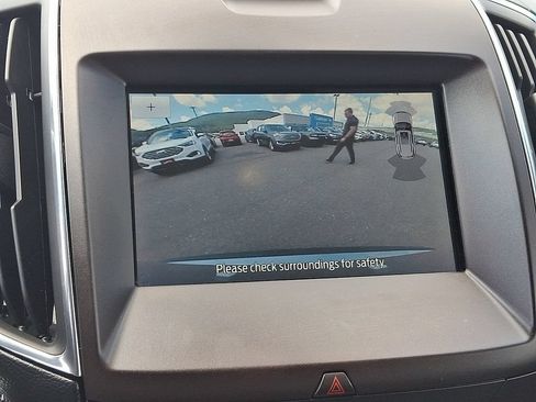 Used 2020 Ford Edge Titanium AWD/4WD image 18