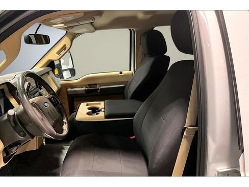 Used 2016 Ford F250 Lariat w/ Chrome Package image 25