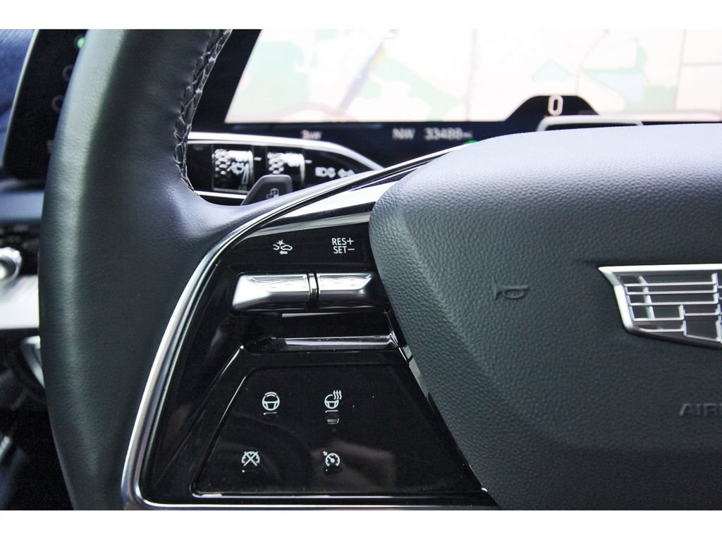 Certified 2025 Cadillac Optiq Sport 2 AWD/4WD image 15