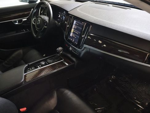 Used 2018 Volvo S90 T5 Momentum w/ Convenience Package image 10