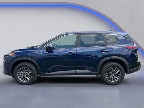 Used 2026 Nissan Rogue SV FWD image 4