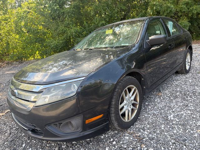 Used 2010 Ford Fusion S FWD image 2