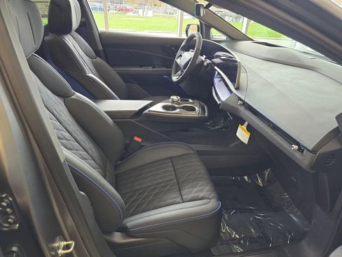 New 2026 Cadillac Optiq V w/ Magnus Launch Edition image 10