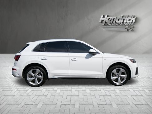 Used 2022 Audi Q5 2.0T Premium Plus w/ Premium Plus Package AWD/4WD image 10