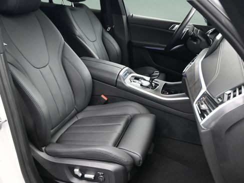 Used 2022 BMW X5 xDrive45e w/ Parking Assistance Package image 23