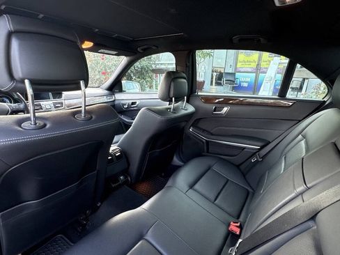 Used 2016 Mercedes-Benz E 350 4MATIC Sedan image 5