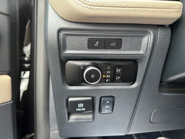 Used 2024 Ford Expedition Limited RWD image 12