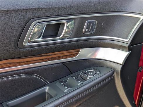 Used 2018 Ford Explorer Limited w/ Equipment Group 301A image 11
