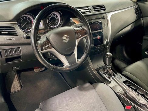 Used 2011 Suzuki Kizashi Sport GTS image 10