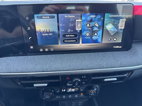 New 2026 Nissan Kicks SV image 27