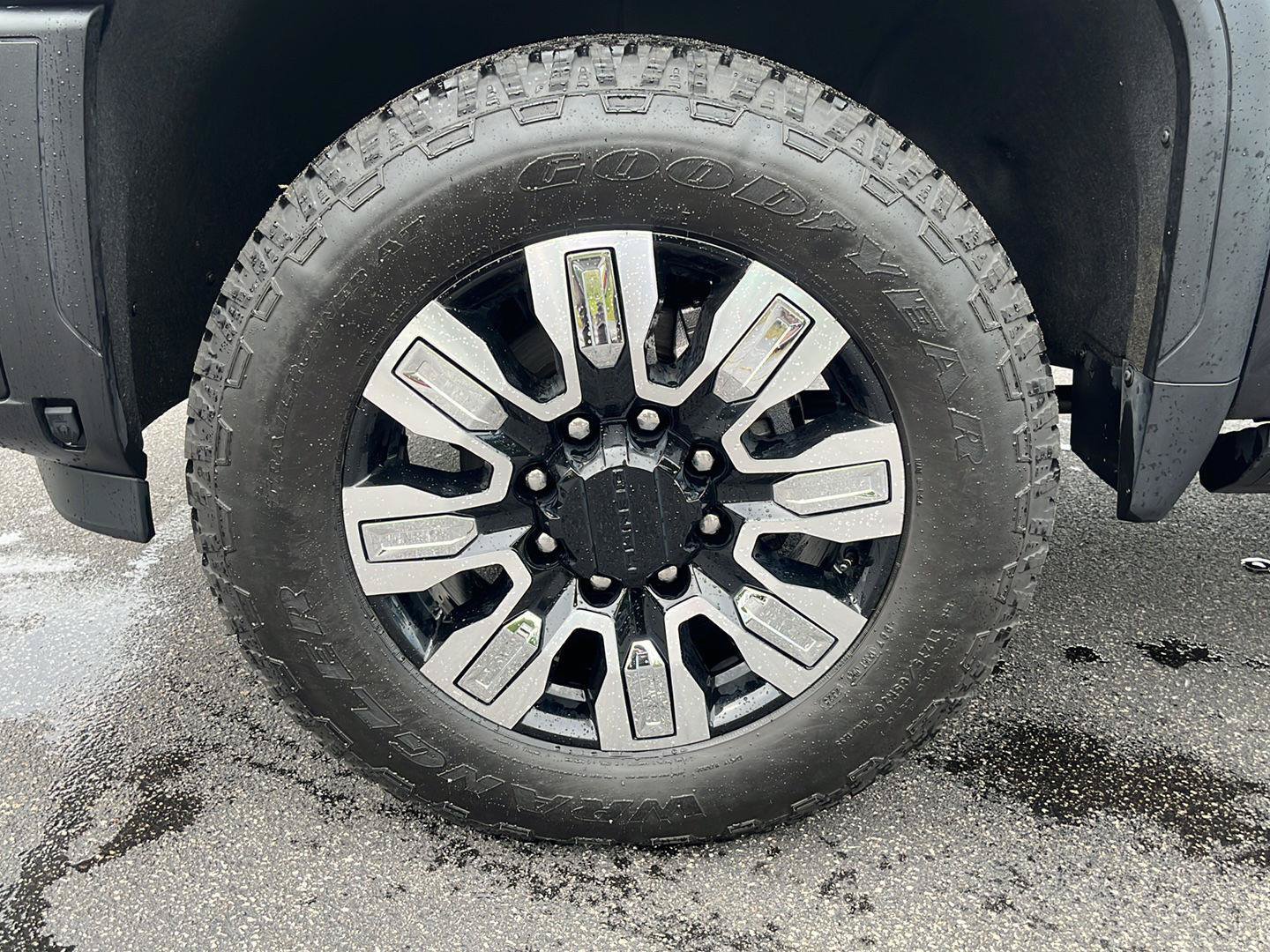 Certified 2024 GMC Sierra 3500 Denali AWD/4WD image 22