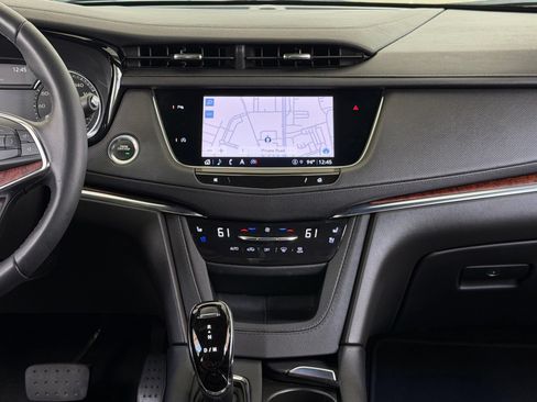 Used 2023 Cadillac XT5 Premium Luxury FWD image 5