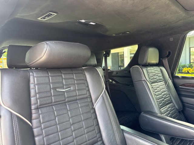 Used 2022 Cadillac Escalade Sport Platinum AWD/4WD image 16