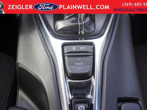 Used 2019 Chevrolet Camaro LT image 21