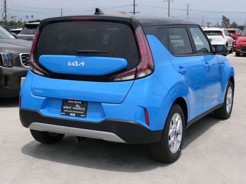 New 2025 Kia Soul S image 3