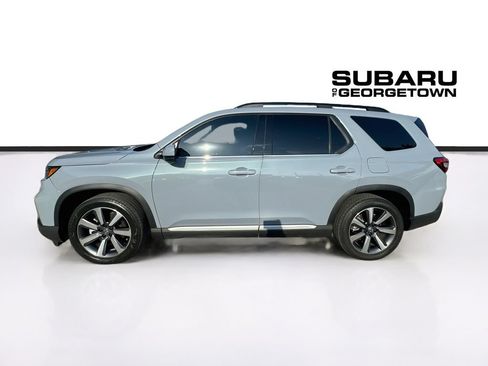 Used 2024 Honda Pilot Touring image 4