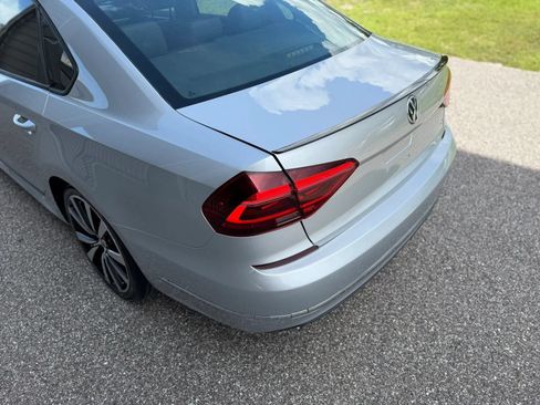 Used 2018 Volkswagen Passat 3.6 FWD image 7