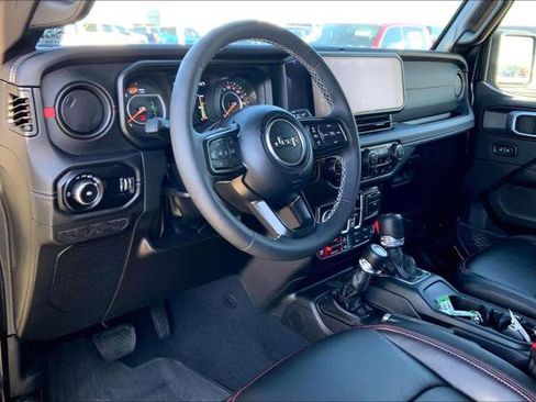 Certified 2025 Jeep Wrangler Unlimited Rubicon image 15