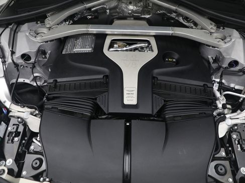 New 2026 Aston Martin DBX 707 image 42