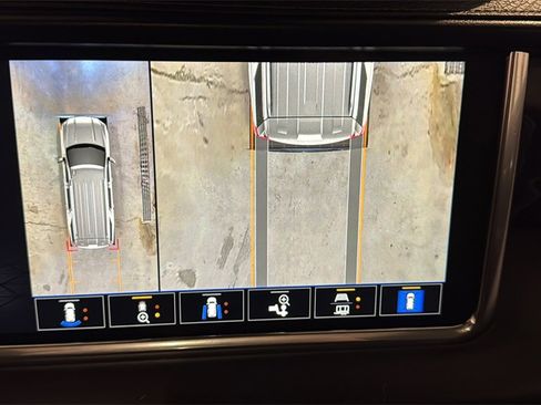 Used 2023 GMC Yukon Denali image 42