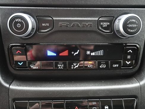 Used 2023 RAM ProMaster 3500 FWD image 21