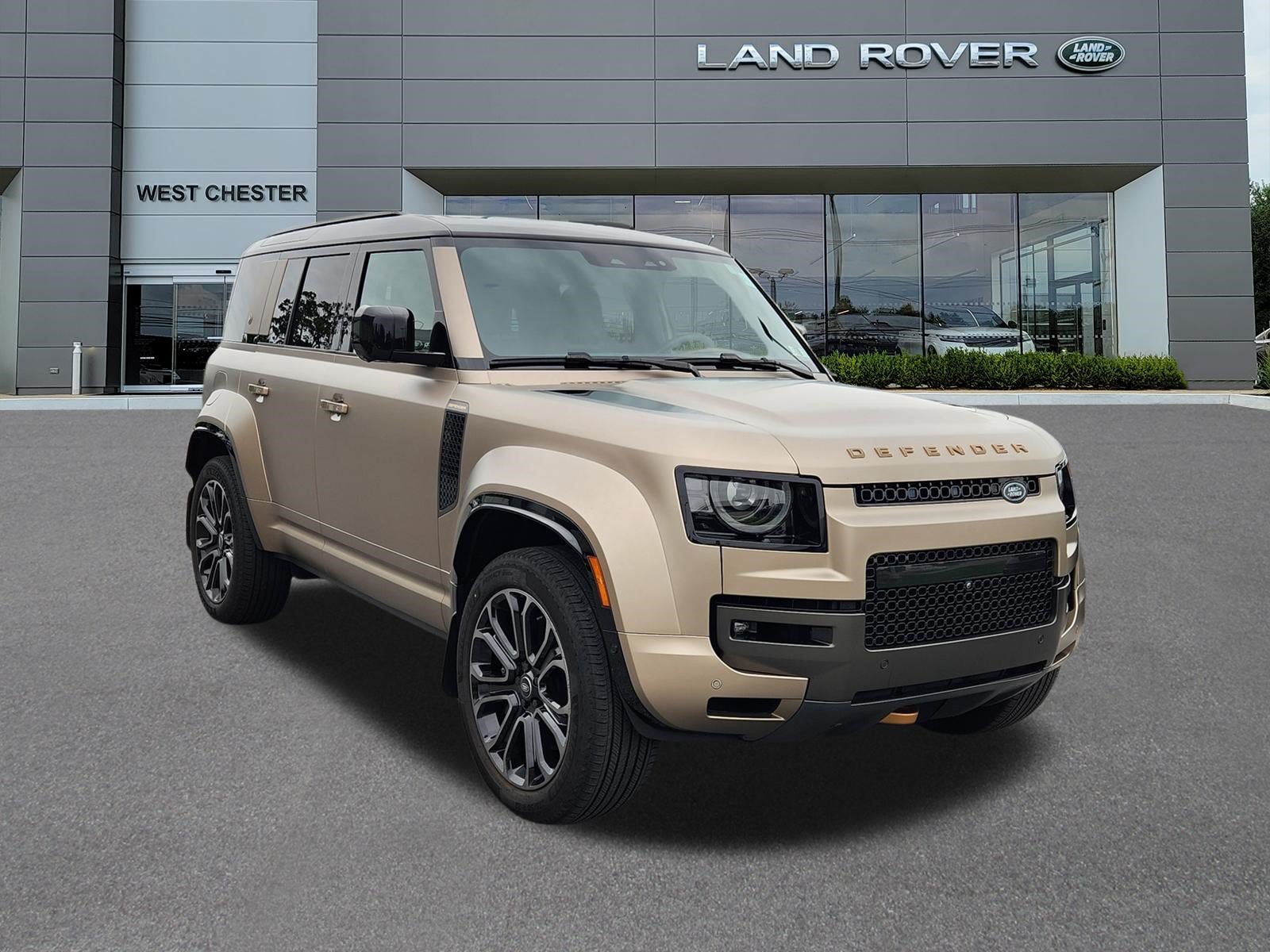 Certified 2025 Land Rover Defender 110 AWD/4WD image 2