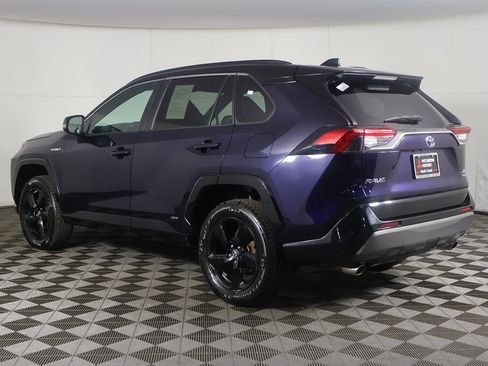 Used 2019 Toyota RAV4 XSE image 9