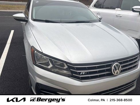 Used 2017 Volkswagen Passat 1.8T R-Line image 3