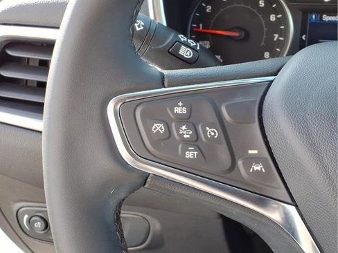 Used 2024 Chevrolet Equinox LT image 16